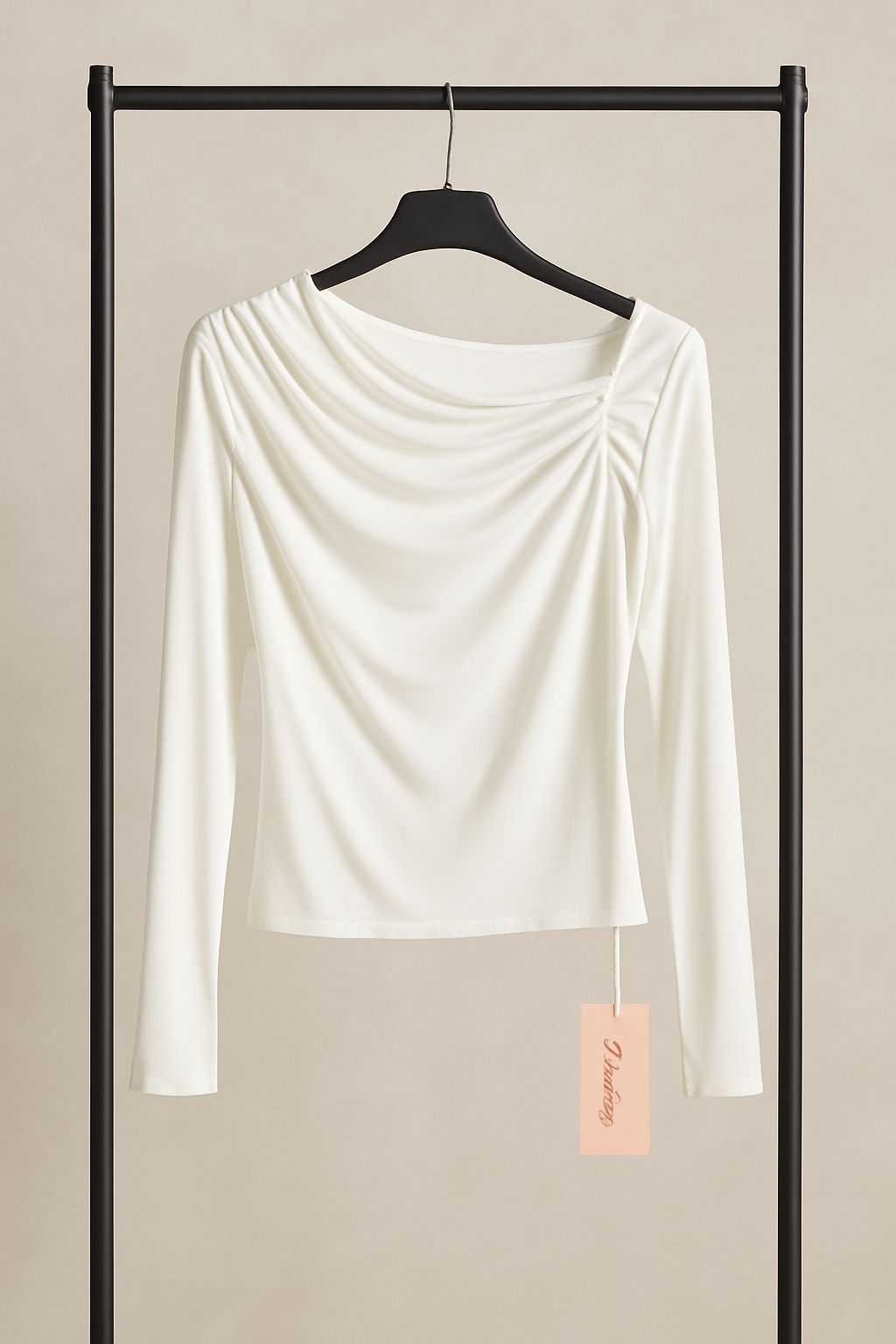 Maglietta “Kim” – Eleganza Minimal con Scollo Morbido