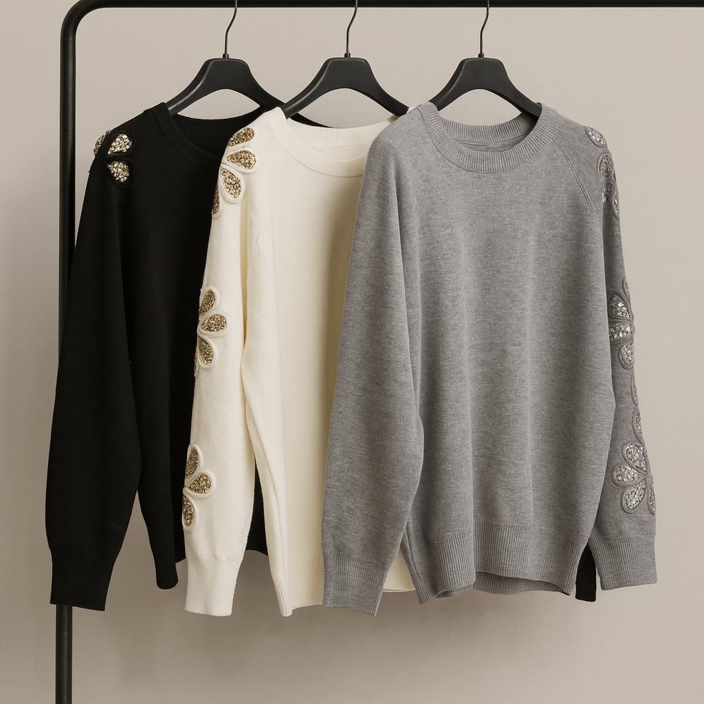 Maglione Morbido con Applicazioni Gioiello sulle Maniche