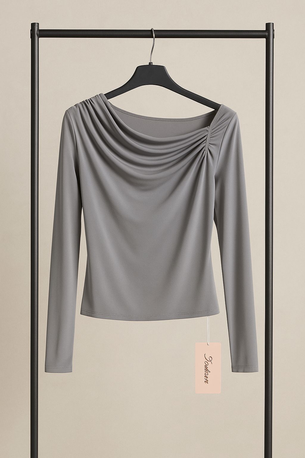 Maglietta “Kim” – Eleganza Minimal con Scollo Morbido